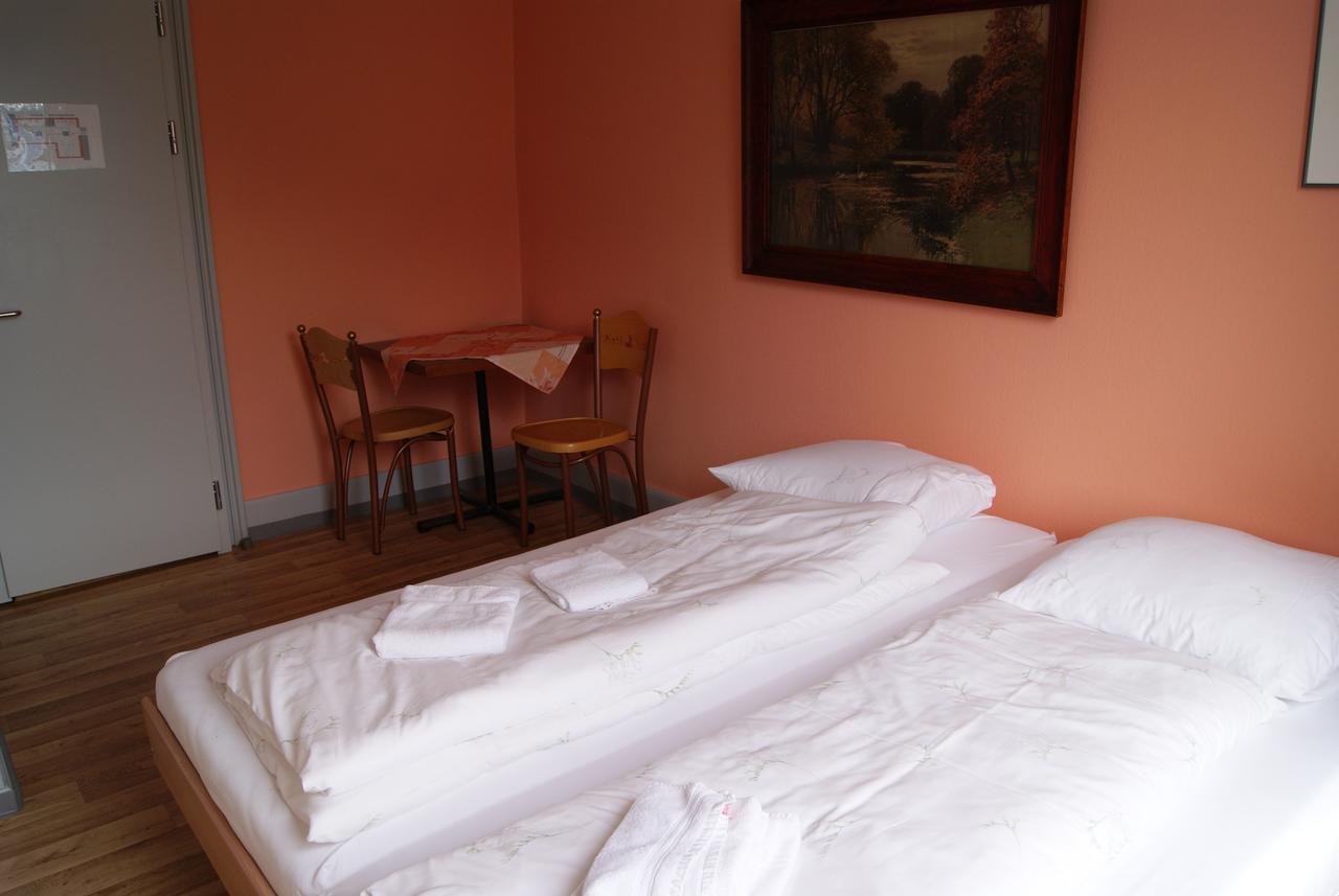 Hotel Schlosspintli Spiez Kültér fotó